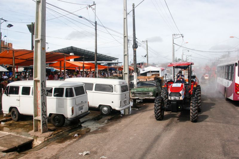 Estado promove 11 º Dia de desinfecção contra covid-19 pelos bairros de Belém. <div class='credito_fotos'>Foto: Marcelo Seabra / Ag. Pará | <a href='/midias/2020/originais/6322_1788ff4d-a5c3-0e76-591f-313c94d76ae2.jpg' download><i class='fa-solid fa-download'></i> Download</a></div>