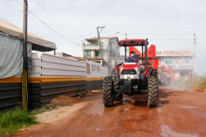Estado promove 11 º Dia de desinfecção contra covid-19 pelos bairros de Belém. <div class='credito_fotos'>Foto: Marcelo Seabra / Ag. Pará | <a href='/midias/2020/originais/6322_6be5a507-c3b2-d85a-8ff6-f7bc16ddc853.jpg' download><i class='fa-solid fa-download'></i> Download</a></div>