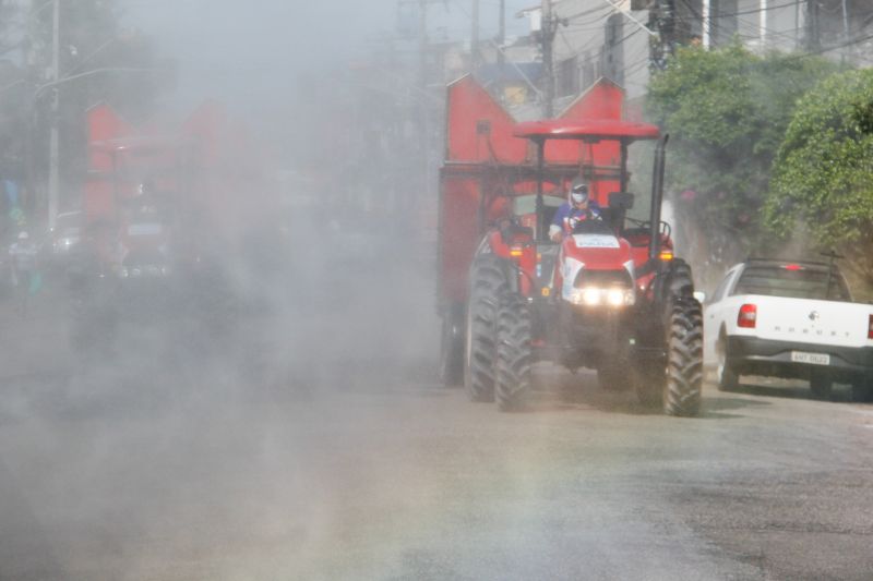 Estado promove 11 º Dia de desinfecção contra covid-19 pelos bairros de Belém. <div class='credito_fotos'>Foto: Marcelo Seabra / Ag. Pará | <a href='/midias/2020/originais/6322_74708a0c-54be-bfdd-d1aa-5c49887ac6ee.jpg' download><i class='fa-solid fa-download'></i> Download</a></div>