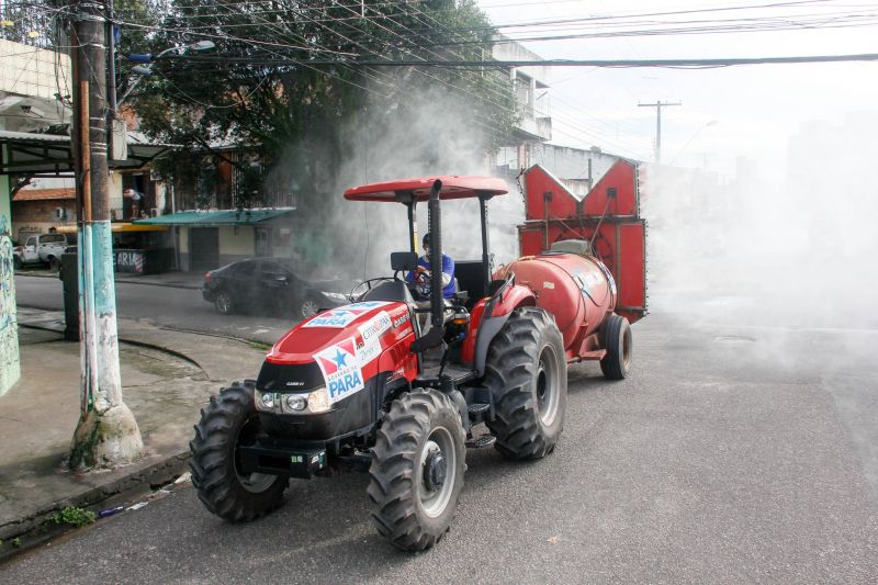 Estado promove 11 º Dia de desinfecção contra covid-19 pelos bairros de Belém. <div class='credito_fotos'>Foto: Marcelo Seabra / Ag. Pará | <a href='/midias/2020/originais/6322_8fb4a520-a8a2-bdfb-010e-295ee6164718.jpg' download><i class='fa-solid fa-download'></i> Download</a></div>