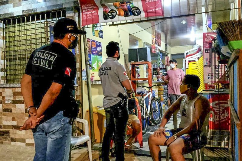 Polícia Civil realiza Operação Lockdown no interior e adverte estabelecimentos e pessoas em Belém <div class='credito_fotos'>Foto: Leandro Santana / Ascom PCPA | <a href='/midias/2020/originais/6323_3ec7bb33-e2bf-2158-34da-0bff7a1017df.jpg' download><i class='fa-solid fa-download'></i> Download</a></div>