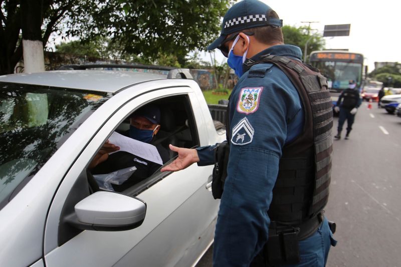 PM Operação / Lockdown / Almirante Barroso <div class='credito_fotos'>Foto: Bruno Cecim / Ag.Pará | <a href='/midias/2020/originais/6334_48ea48d7-cb33-62cc-d685-e61f511281cd.jpg' download><i class='fa-solid fa-download'></i> Download</a></div>