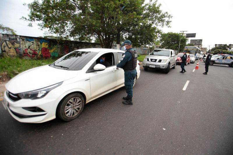 PM Operação / Lockdown / Almirante Barroso <div class='credito_fotos'>Foto: Bruno Cecim / Ag.Pará | <a href='/midias/2020/originais/6334_928f9726-0399-0466-29fe-315b617bbc91.jpg' download><i class='fa-solid fa-download'></i> Download</a></div>