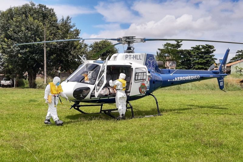 Hospital de Campanha de Santarém recebe primeiro paciente por meio do transporte Aeromédico <div class='credito_fotos'>Foto: Ronilma Santos / Ascom CRGSP | <a href='/midias/2020/originais/6339_9ffa19a6-ac1d-038e-fd89-b800e06cb2c8.jpg' download><i class='fa-solid fa-download'></i> Download</a></div>