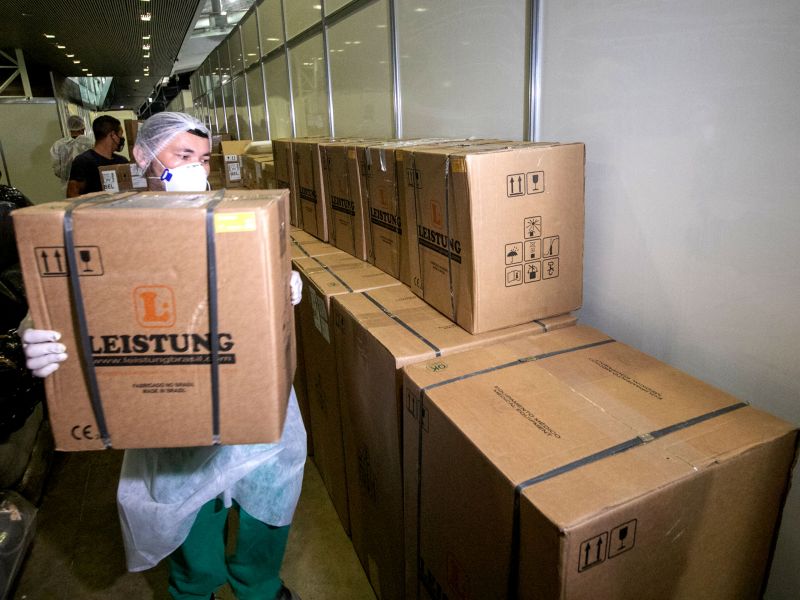 Pará conta com mais 50 novos respiradores para tratamento de pacientes com coronavírus. <div class='credito_fotos'>Foto: Marco Santos / Ag. Pará | <a href='/midias/2020/originais/6343_1683f626-8c82-2e24-a681-f2fed0245bf6.jpg' download><i class='fa-solid fa-download'></i> Download</a></div>