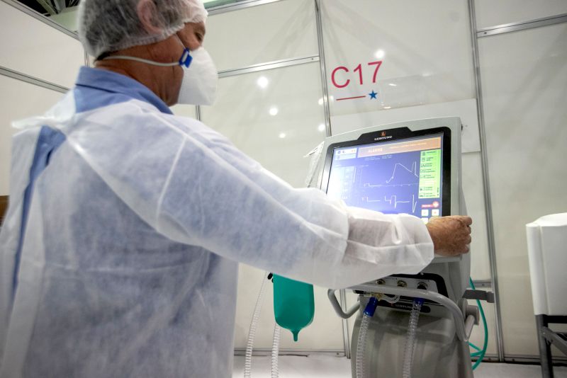 Pará conta com mais 50 novos respiradores para tratamento de pacientes com coronavírus. <div class='credito_fotos'>Foto: Marco Santos / Ag. Pará | <a href='/midias/2020/originais/6343_22491ab9-8bec-9f1c-d613-0d245a21bbe1.jpg' download><i class='fa-solid fa-download'></i> Download</a></div>
