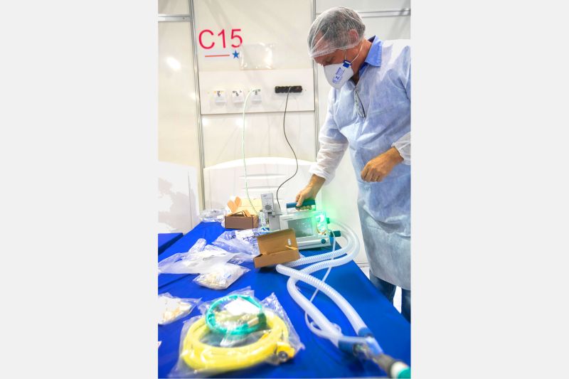 Pará conta com mais 50 novos respiradores para tratamento de pacientes com coronavírus. <div class='credito_fotos'>Foto: Marco Santos / Ag. Pará | <a href='/midias/2020/originais/6343_3d9bd121-4647-8bc5-a5ff-abe7d538d916.jpg' download><i class='fa-solid fa-download'></i> Download</a></div>