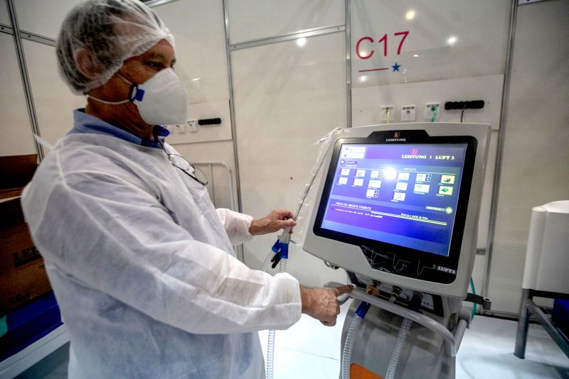Pará conta com mais 50 novos respiradores para tratamento de pacientes com coronavírus. <div class='credito_fotos'>Foto: Marco Santos / Ag. Pará | <a href='/midias/2020/originais/6343_7b9cd3d5-84cd-9d15-fef7-b86cc0f7811a.jpg' download><i class='fa-solid fa-download'></i> Download</a></div>