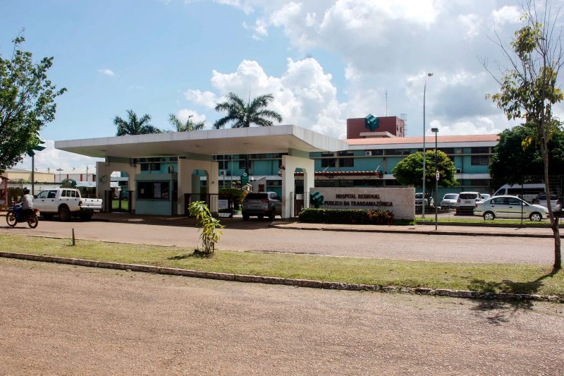 MEDICAMENTOS E TESTE RÁPIDO ENTREGUES AO HOSPITAL REGIONAL PÚBLICO DA TRANSAMAZÔNICA EMALTAMIRA
<div class='credito_fotos'>Foto: Marcelo Seabra / Ag. Pará | <a href='/midias/2020/originais/6351_1a5d39bf-ea91-a2c5-c7e0-70599c44cccc.jpg' download><i class='fa-solid fa-download'></i> Download</a></div>