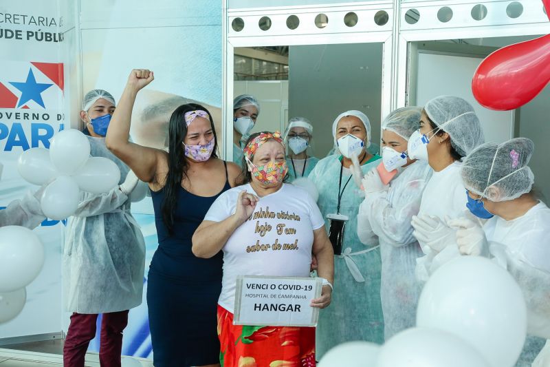 Maria Raimunda de Souza (mãe) e Thamires de Souza (filha) <div class='credito_fotos'>Foto: Alex Ribeiro / Ag. Pará | <a href='/midias/2020/originais/6359_0abc6da3-a598-1ed6-e2e1-0413a1c9c1b8.jpg' download><i class='fa-solid fa-download'></i> Download</a></div>