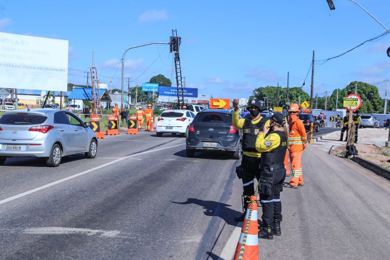 OBRAS - Desvio na Br 316 em Marituba <div class='credito_fotos'>Foto: Alex Ribeiro / Ag. Pará   |   <a href='/midias/2020/originais/6416_a1599ea1-e201-4adb-f09a-00e630f8bc88.jpg' download><i class='fa-solid fa-download'></i> Download</a></div>