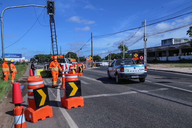 OBRAS - Desvio na Br 316 em Marituba <div class='credito_fotos'>Foto: Alex Ribeiro / Ag. Pará   |   <a href='/midias/2020/originais/6416_c6684d98-4073-91d1-8629-3fc14f7ec148.jpg' download><i class='fa-solid fa-download'></i> Download</a></div>