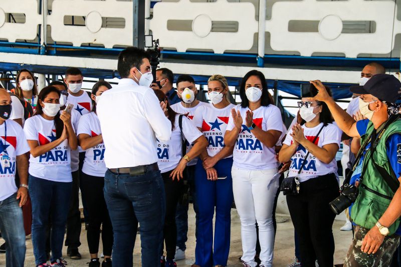 Navio Policlinica itinerante.