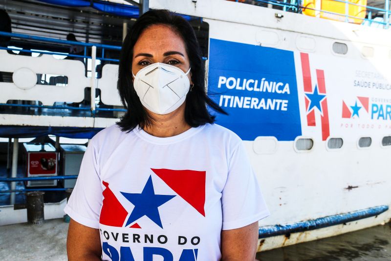 Navio Policlinica itinerante. <div class='credito_fotos'>Foto: Bruno Cecim / Ag.Pará | <a href='/midias/2020/originais/6417_d2f4a9d8-6811-fc47-77df-cb8520f9e33c.jpg' download><i class='fa-solid fa-download'></i> Download</a></div>