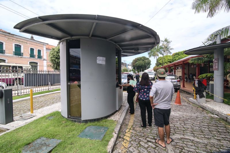 BelÃ©m 20 de junho de 2020, a PolicÃ­nia Intinerante chegou na Escola Ramiro Olavo Ribeiro de Castro, bairrio da guanabara em Ananindeua. <div class='credito_fotos'>Foto: Alex Ribeiro / Ag. Pará   |   <a href='/midias/2020/originais/6438_edbf2039-c338-842b-1aa0-e1f640c4e756.jpg' download><i class='fa-solid fa-download'></i> Download</a></div>