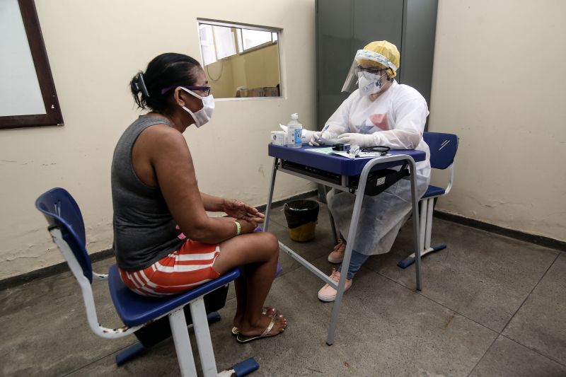 BelÃ©m 20 de junho de 2020, a PolicÃ­nia Intinerante chegou na Escola Ramiro Olavo Ribeiro de Castro, bairrio da guanabara em Ananindeua. <div class='credito_fotos'>Foto: Alex Ribeiro / Ag. Pará   |   <a href='/midias/2020/originais/6439_f02c6837-1706-5f48-e5fc-e05c128da3d0.jpg' download><i class='fa-solid fa-download'></i> Download</a></div>