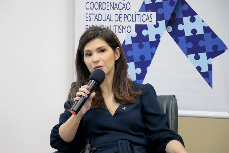 BelÃ©m, ParÃ¡, Brasil - CAPACITAÃ‡ÃƒO AUTISMO EGPA - Nayara Barbalho, Coordenadora estadual de polÃ­ticas para o altÃ­ssimo - 18/06/2020. Foto: Ricardo AmanajÃ¡s - Ag ParÃ¡. <div class='credito_fotos'>Foto: Ricardo Amanajás / Ag. Pará   |   <a href='/midias/2020/originais/6458_4e7c4345-f54c-f89c-5452-fd867d0426a7.jpg' download><i class='fa-solid fa-download'></i> Download</a></div>