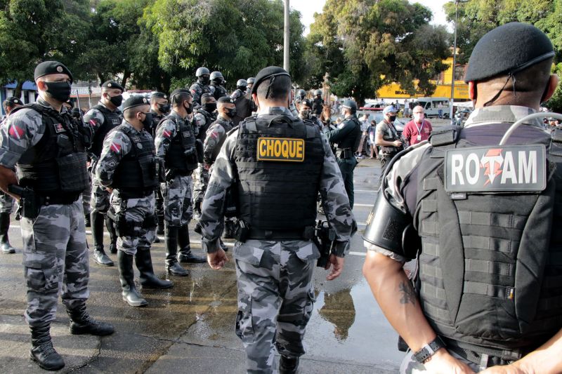 BelÃ©m, ParÃ¡, Brasil. OPERAÃ‡ÃƒO SEGURANÃ‡A, PraÃ§a da Bandeira - 19/06/2020. Foto: Ricardo AmanajÃ¡s / Ag ParÃ¡. <div class='credito_fotos'>Foto: Ricardo Amanajás / Ag. Pará   |   <a href='/midias/2020/originais/6464_d3954beb-2969-e4e6-107f-c77e2f8fb2e2.jpg' download><i class='fa-solid fa-download'></i> Download</a></div>