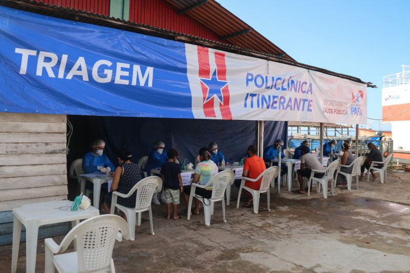 Policlínica itinerante e terminal hidroviário município de Almeirim-Pa <div class='credito_fotos'>Foto: Bruno Cecim / Ag.Pará | <a href='/midias/2020/originais/6479_d93f533a-c98e-3192-a1e2-5e07bdb376f2.jpg' download><i class='fa-solid fa-download'></i> Download</a></div>