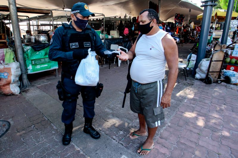 BelÃ©m, ParÃ¡, Brasil. ENTREGA MASCARAS PM, 2Â° BatalhÃ£o de PolÃ­cia Militar - 24/06/2020. Foto: Ricardo AmanajÃ¡s / Ag ParÃ¡. <div class='credito_fotos'>Foto: Ricardo Amanajás / Ag. Pará   |   <a href='/midias/2020/originais/6488_c0bf4dd4-4d2c-0f91-3229-0cc543bb4477.jpg' download><i class='fa-solid fa-download'></i> Download</a></div>