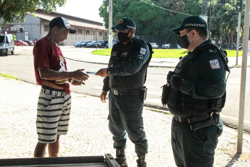 BelÃ©m, ParÃ¡, Brasil. ENTREGA MASCARAS PM, 2Â° BatalhÃ£o de PolÃ­cia Militar - 24/06/2020. Foto: Ricardo AmanajÃ¡s / Ag ParÃ¡. <div class='credito_fotos'>Foto: Ricardo Amanajás / Ag. Pará   |   <a href='/midias/2020/originais/6488_c1fcb2d9-5d84-2b81-33c2-24118c0249be.jpg' download><i class='fa-solid fa-download'></i> Download</a></div>