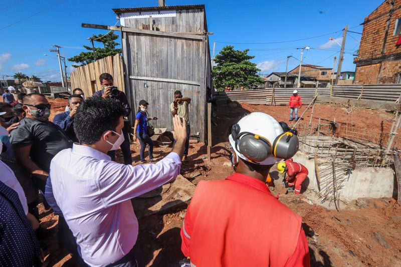 Moradores acompanham os avanços na macrodrenagem da Bacia do Tucunduba <div class='credito_fotos'>Foto: Marco Santos / Ag. Pará | <a href='/midias/2020/originais/6493_178f3882-c52e-4f7f-0c95-f701ed1490da.jpg' download><i class='fa-solid fa-download'></i> Download</a></div>