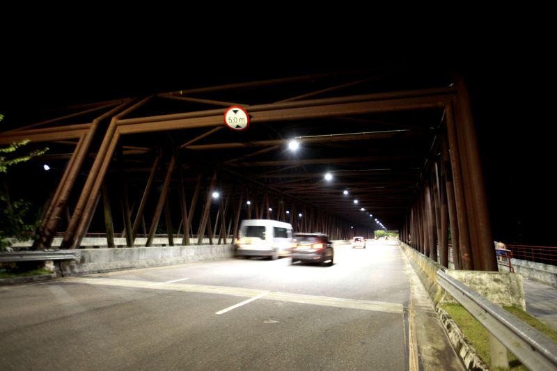 Belém, Pará, Brasil. ILUMINAÇÃO JOÃO PAULO II - 01/07/2020. Foto: Ricardo Amanajás / Agência Pará. <div class='credito_fotos'>Foto: Ricardo Amanajás / Ag. Pará | <a href='/midias/2020/originais/6520_1c3d3080-4285-fb4e-392a-917fdeec96de.jpg' download><i class='fa-solid fa-download'></i> Download</a></div>