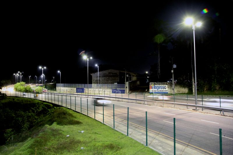 Belém, Pará, Brasil. ILUMINAÇÃO JOÃO PAULO II - 01/07/2020. Foto: Ricardo Amanajás / Agência Pará. <div class='credito_fotos'>Foto: Ricardo Amanajás / Ag. Pará | <a href='/midias/2020/originais/6520_7d7e6a9e-1bd2-448d-7b8f-09b619885cca.jpg' download><i class='fa-solid fa-download'></i> Download</a></div>
