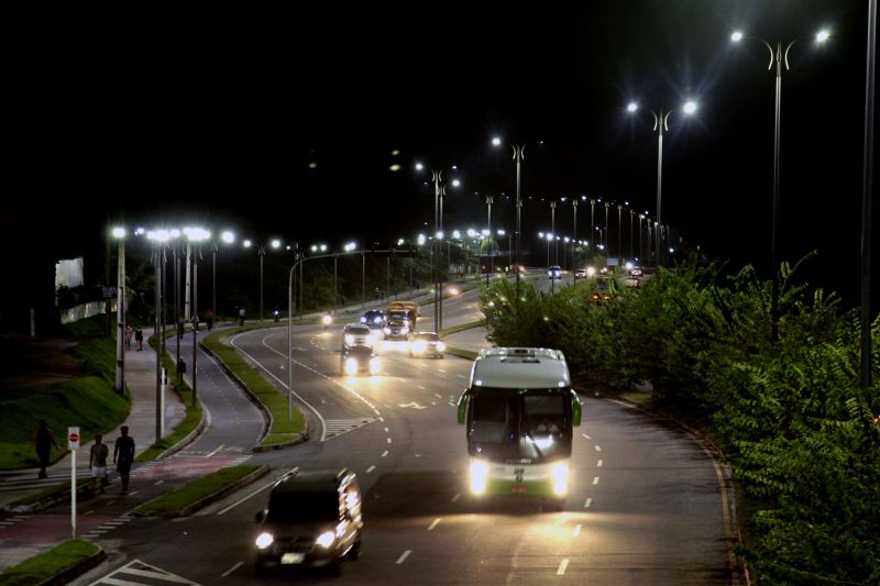 Belém, Pará, Brasil. ILUMINAÇÃO JOÃO PAULO II - 01/07/2020. Foto: Ricardo Amanajás / Agência Pará. <div class='credito_fotos'>Foto: Ricardo Amanajás / Ag. Pará | <a href='/midias/2020/originais/6520_a7ce87ed-8f8f-a2e3-fec1-6274cf261c13.jpg' download><i class='fa-solid fa-download'></i> Download</a></div>