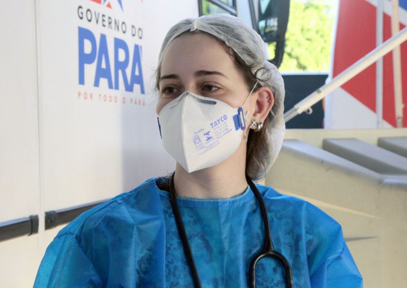 BelÃ©m, ParÃ¡, Brasil. POLI ITINERANTE â€“ HANGAR â€“ AV. BRIGADEIRO PROTÃSIO - Rafaella Macedo, mÃ©dica atendente - 02/07/2020 - Foto: Ricardo AmanajÃ¡s / Ag ParÃ¡ <div class='credito_fotos'>Foto: Ricardo Amanajás / Ag. Pará   |   <a href='/midias/2020/originais/6523_1c691c4f-3857-d159-e70c-512996f7e069.jpg' download><i class='fa-solid fa-download'></i> Download</a></div>