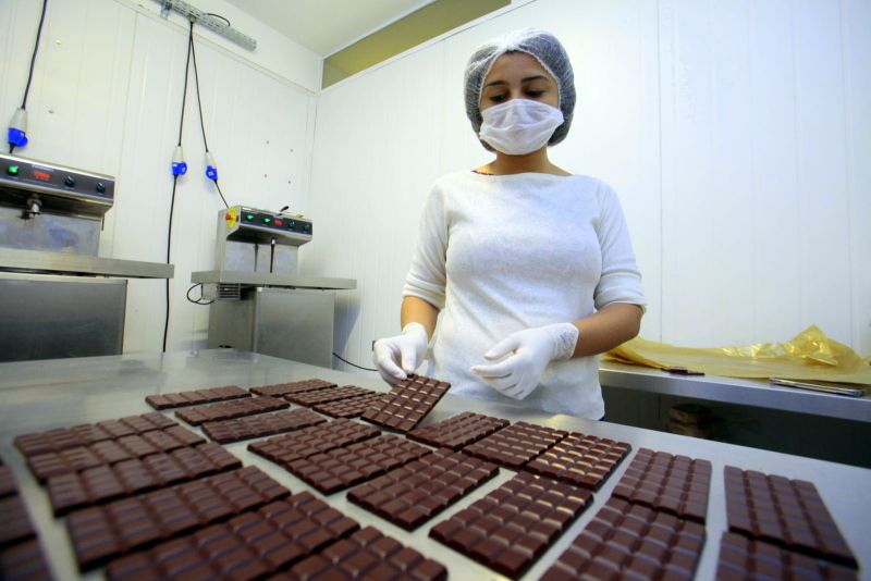 BelÃ©m, ParÃ¡, Brasil.DIA CHOCOLATE - 06/07/2020 - Foto: Ricardo AmanajÃ¡s / Ag ParÃ¡ <div class='credito_fotos'>Foto: Ricardo Amanajás / Ag. Pará   |   <a href='/midias/2020/originais/6534_41e1ec35-b8e3-6cb9-9243-10ada89e2bc2.jpg' download><i class='fa-solid fa-download'></i> Download</a></div>