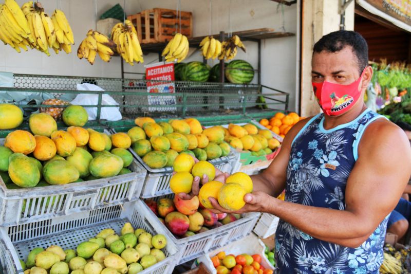 Central de Abastecimento do Pará projeta aumento nas vendas de frutas 


Frutas VerÃ£o - Ceasa e feira da 25 <div class='credito_fotos'>Foto: Bruno Cecim / Ag.Pará   |   <a href='/midias/2020/originais/6535_c5b7fbe6-a658-2e30-88d5-7a4c52f3f42e.jpg' download><i class='fa-solid fa-download'></i> Download</a></div>