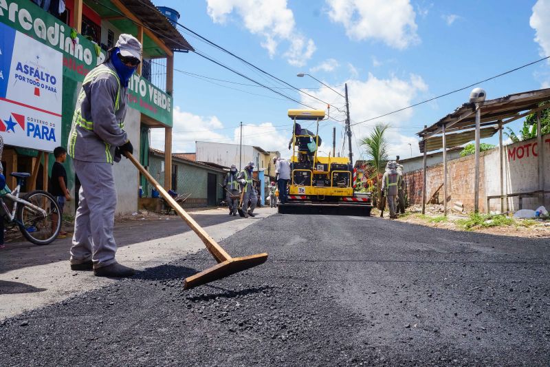 BelÃ©m 06 de julho de 2020, asfalto por todo ParÃ¡ chegou na Passagem BrasÃ­lia, bairro Icoaraci <div class='credito_fotos'>Foto: Alex Ribeiro / Ag. Pará   |   <a href='/midias/2020/originais/6538_841cfab8-e458-fe74-237c-61583c375870.jpg' download><i class='fa-solid fa-download'></i> Download</a></div>