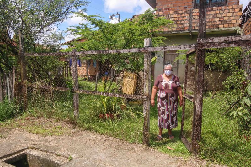 Belém 08 de julho de 2020, no dia 11 de julhoserá comemorado o 1º ano entra das açãos sociais do Ter Paz na Cabanagem. Socorro Mereles Moradora da Cabanagem a 40 anos. <div class='credito_fotos'>Foto: Alex Ribeiro / Ag. Pará | <a href='/midias/2020/originais/6541_41cb1aed-44fa-5f38-66b3-8fa4194fcf5d.jpg' download><i class='fa-solid fa-download'></i> Download</a></div>