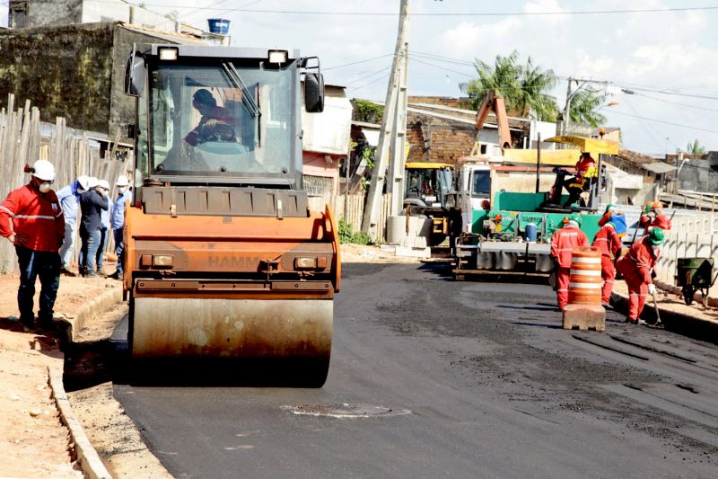 Belém, Pará, Brasil. OBRAS TUCUNDUBA - AV TUCUNDUBA ENTRE MUN DURUCUS E NOSSA SENHORA DAS GRAÇAS - 16/07/2020. Foto: Ricardo Amanajas / Diário do Pará. <div class='credito_fotos'>Foto: Ricardo Amanajás / Ag. Pará | <a href='/midias/2020/originais/6564_2ea7ab79-73dd-83e1-3bee-02d3892901ec.jpg' download><i class='fa-solid fa-download'></i> Download</a></div>