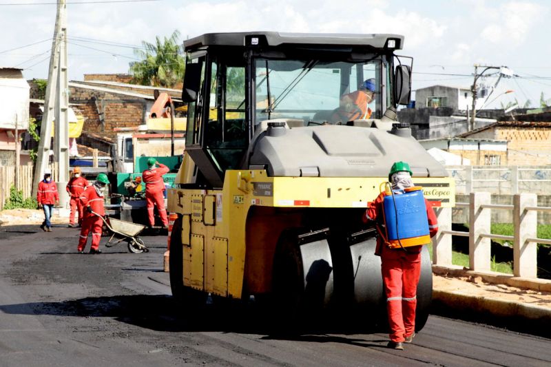 Belém, Pará, Brasil. OBRAS TUCUNDUBA - AV TUCUNDUBA ENTRE MUN DURUCUS E NOSSA SENHORA DAS GRAÇAS - 16/07/2020. Foto: Ricardo Amanajas / Diário do Pará. <div class='credito_fotos'>Foto: Ricardo Amanajás / Ag. Pará | <a href='/midias/2020/originais/6564_3fa21afa-f249-0822-b9ee-74d9d6ac3c58.jpg' download><i class='fa-solid fa-download'></i> Download</a></div>
