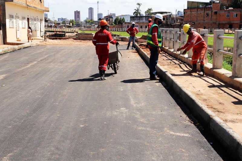 Obras Tucunduba e Asfalto - Fotos Bruno Cecim <div class='credito_fotos'>Foto: Bruno Cecim / Ag.Pará | <a href='/midias/2020/originais/6578_9baa0836-d0d8-4fc3-3497-5faae19d61de.jpg' download><i class='fa-solid fa-download'></i> Download</a></div>