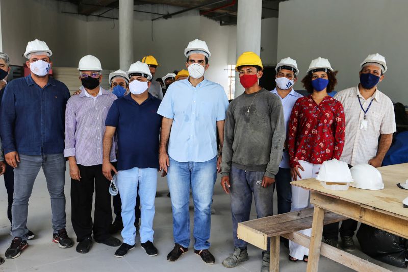 Visita do governador nas Obras da Casa de Cultura de Salinópolis - Foto Bruno Cecim <div class='credito_fotos'>Foto: Bruno Cecim / Ag.Pará | <a href='/midias/2020/originais/6601_625a7dba-0d9b-e5c6-8982-b8af6bc245bc.jpg' download><i class='fa-solid fa-download'></i> Download</a></div>