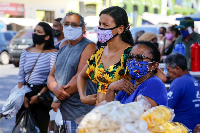 O Pará alcançou a 17ª posição no ranking nacional de isolamento, na segunda-feira (27), com a taxa de 39,05% das pessoas em casa para evitar a proliferação do novo coronavírus. De acordo com os dados divulgados nesta terça-feira (28), pela Secretaria Estadual de Segurança Pública e Defesa Social (Segup), Belém esteve no 15º lugar entre as capitais, registrando taxa de 40,4%. <div class='credito_fotos'>Foto: Bruno Cecim / Ag.Pará | <a href='/midias/2020/originais/6622_80fa855f-92c6-9ad8-7db0-b5420c7eaa6a.jpg' download><i class='fa-solid fa-download'></i> Download</a></div>