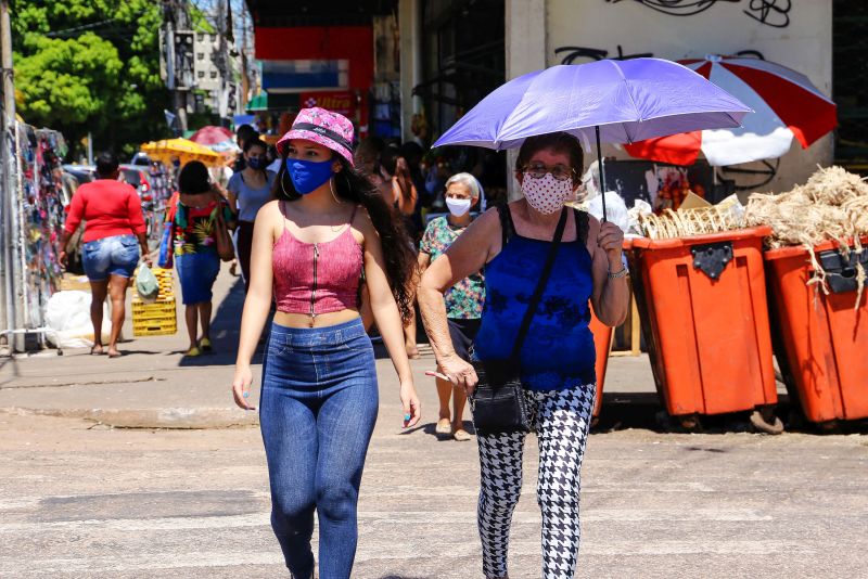 O Pará alcançou a 17ª posição no ranking nacional de isolamento, na segunda-feira (27), com a taxa de 39,05% das pessoas em casa para evitar a proliferação do novo coronavírus. De acordo com os dados divulgados nesta terça-feira (28), pela Secretaria Estadual de Segurança Pública e Defesa Social (Segup), Belém esteve no 15º lugar entre as capitais, registrando taxa de 40,4%. <div class='credito_fotos'>Foto: Bruno Cecim / Ag.Pará | <a href='/midias/2020/originais/6622_d1b1549a-6221-2f3a-b4f4-86f77356d801.jpg' download><i class='fa-solid fa-download'></i> Download</a></div>