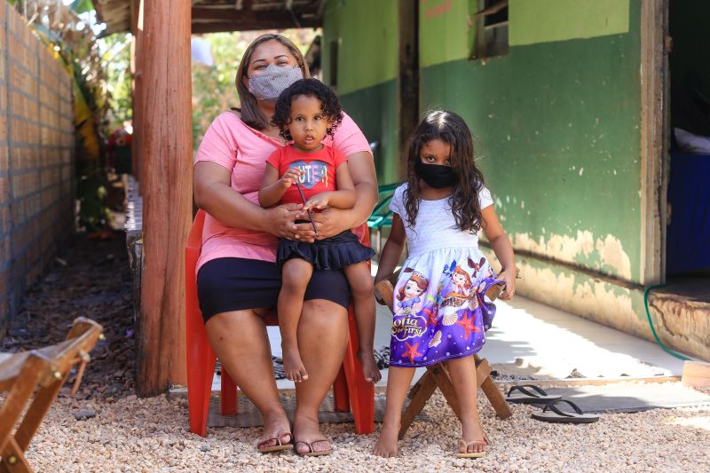 Bismara Chaves, dona de casa e beneficiada do Programa Sua Casa. <div class='credito_fotos'>Foto: Jader Paes / Agência Pará | <a href='/midias/2020/originais/6627_37dc5c6e-d906-8cd5-9dda-22162505ea6b.jpg' download><i class='fa-solid fa-download'></i> Download</a></div>