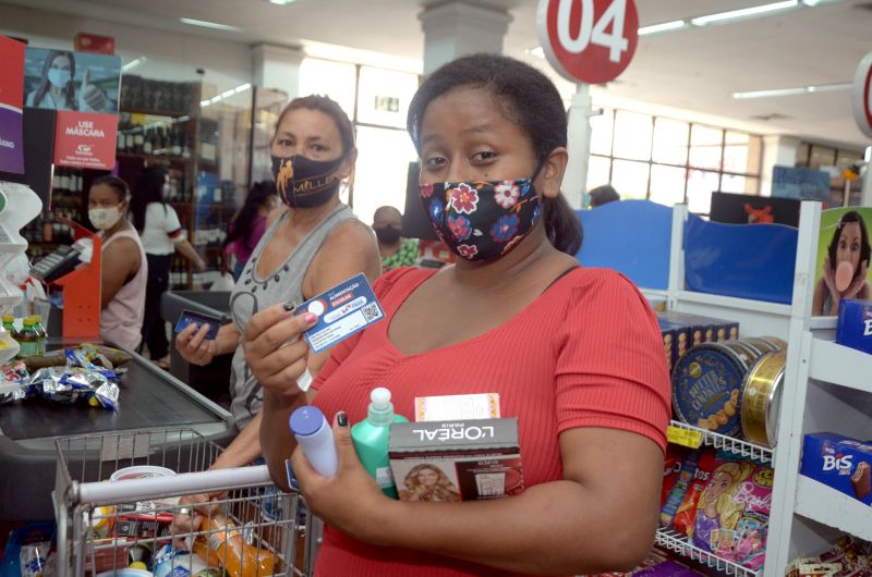 Rosiane Souza <div class='credito_fotos'>Foto: Eliseu Dias / Ascom Seduc | <a href='/midias/2020/originais/6632_f00c1677-da19-e513-c396-2285d5ded2f2.jpg' download><i class='fa-solid fa-download'></i> Download</a></div>