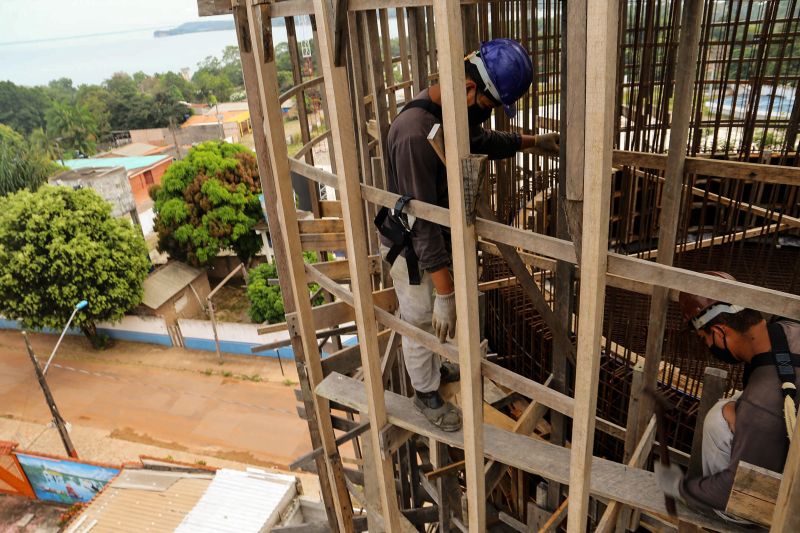 Governo investe R$ 13 milhões no sistema de abastecimento de água em Alter do Chão <div class='credito_fotos'>Foto: Bruno Cecim / Ag.Pará | <a href='/midias/2020/originais/6634_2acc1cf7-1ae8-18cf-641d-f922417a064e.jpg' download><i class='fa-solid fa-download'></i> Download</a></div>