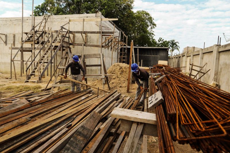 Governo investe R$ 13 milhões no sistema de abastecimento de água em Alter do Chão <div class='credito_fotos'>Foto: Bruno Cecim / Ag.Pará | <a href='/midias/2020/originais/6634_e43d6a20-db29-3cd6-609f-5028c9861538.jpg' download><i class='fa-solid fa-download'></i> Download</a></div>