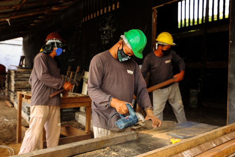 Governo investe R$ 13 milhões no sistema de abastecimento de água em Alter do Chão <div class='credito_fotos'>Foto: Bruno Cecim / Ag.Pará | <a href='/midias/2020/originais/6634_efd159b5-fa96-05a9-3faf-4fd282f6fc56.jpg' download><i class='fa-solid fa-download'></i> Download</a></div>