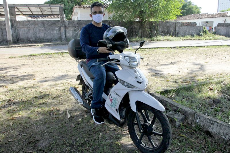 Belém, Pará, Brasil . AÇÕES EDUCATIVAS MOTOCICLISTAS - Roni Vidal (Motociclista) - 23/07/2020 <div class='credito_fotos'>Foto: Ricardo Amanajás / Ag. Pará | <a href='/midias/2020/originais/6641_bc65416a-8719-f042-f6fc-9d88751a8f80.jpg' download><i class='fa-solid fa-download'></i> Download</a></div>