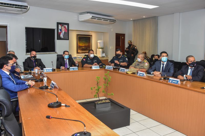<div class='credito_fotos'>Foto: Leandro Santana / Ascom PCPA | <a href='/midias/2020/originais/6664_da6b6d0b-90cc-39c0-09d3-f46aa2afc333.jpg' download><i class='fa-solid fa-download'></i> Download</a></div>