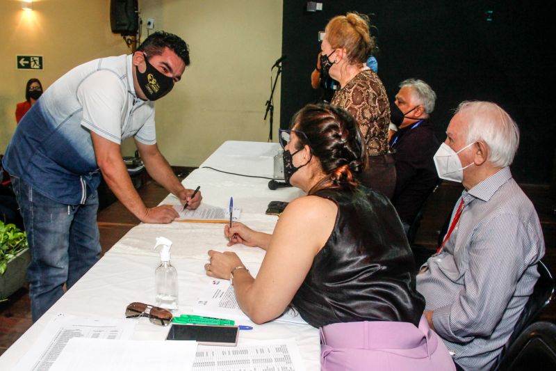 <div class='credito_fotos'>Foto: Marcelo Seabra / Ag. Pará | <a href='/midias/2020/originais/6672_0509e047-aab6-6b2a-5758-e1000f0fccf2.jpg' download><i class='fa-solid fa-download'></i> Download</a></div>