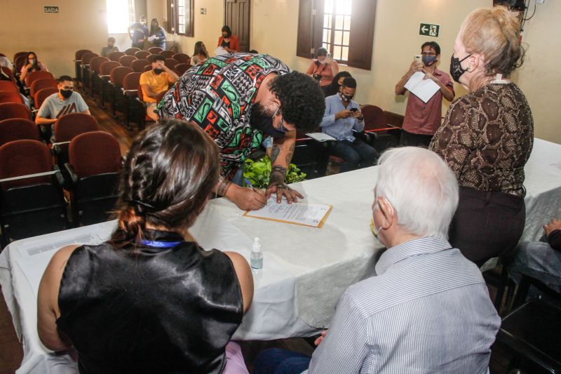 <div class='credito_fotos'>Foto: Marcelo Seabra / Ag. Pará | <a href='/midias/2020/originais/6672_50d4dd2b-a181-36a2-1366-16becdc67924.jpg' download><i class='fa-solid fa-download'></i> Download</a></div>