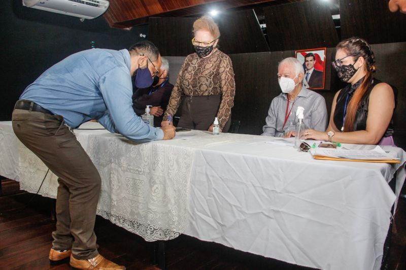 <div class='credito_fotos'>Foto: Marcelo Seabra / Ag. Pará | <a href='/midias/2020/originais/6672_51fe0d30-156e-7202-d18b-49e6a763cf8d.jpg' download><i class='fa-solid fa-download'></i> Download</a></div>